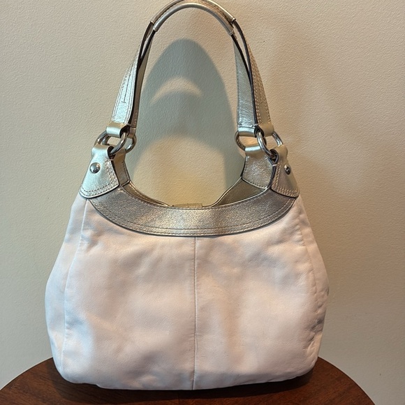 Coach F17219 Soho all leather/metallic shoulder bag ivory cream/gold 3 compart - Picture 8 of 17